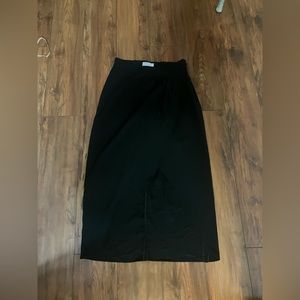Aritzia Babaton midi skirt